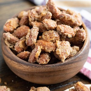 259K views · 731 reactions | These SMOKED CINNAMON ALMONDS are the perfect snack and they make a great gift! RECIPE HERE: https://heygrillhey.com/smoked-cinnamon-almonds/ | Backyard BBQ | Facebook