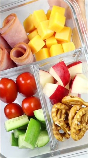 Make a balanced bento box in 5 minutes #easyrecipe #bentobox #lunch
