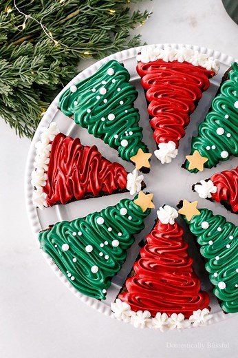18M views · 196K reactions | These Frosted Christmas Brownies are one...