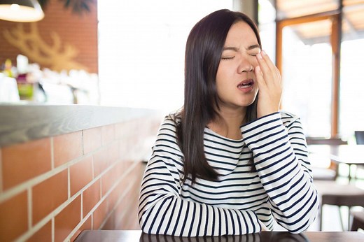 Do You Have Silent Acid Reflux or Allergies? Here's How To Tell