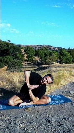 Yoga Upper Body Stretches for Beginners | Quick Shoulder Relief