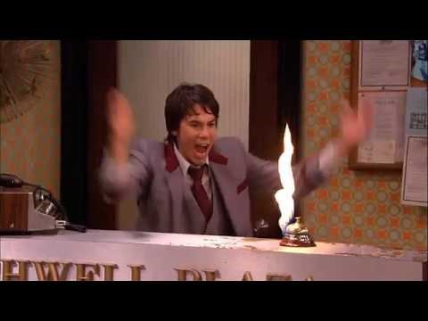 iCarly - Spencer as "The Doorman": ...HOW?!!