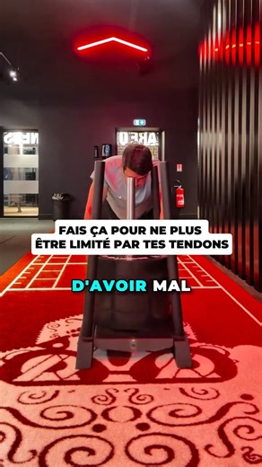 CLEMENT | KINÉ DU SPORT | HYROX on Instagram: "Si tu prépares un Hyrox et que tu attends d’avoir mal pour t’occuper de tes tendons, il est souvent déjà trop tard ⚠️ En Hyrox, l’alternance entre la course 🏃‍♂️ et les stations fonctionnelles 🏋️‍♂️ impose une charge importante aux tendons. Course, fentes, wall balls, sauts, enchaînements… tout s’accumule, souvent avec un volume qui augmente vite 📈 Le problème, c’est que dans la majorité des cas, ces tendons ne sont jamais renforcés de façon inte