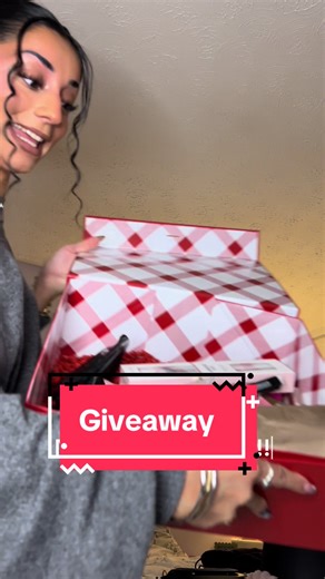 2026 GIVEAWAY To enter: - follow me -tag a friend in the comments that you’d like to share this with - like, favourite and repost this post *bonus entry* tell me your New Year’s resolutions in the comments Giveaway ends 17/01/2026 8pm BST Winner announced 18/01/2026 *UK ONLY* Must be 18 or over to enter…GOOD LUCK!! Products (disclaimer: all products are new and unused in their original packaging and no applicants will be asked to pay anything) - Nars afterglow liquid blush shade wanderlust - Rev