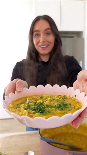 PASTINA 🫶🏽 1 tbsp olive oil 1 brown onion 2 carrots 3 stalks celery 3-4 cloves garlic 2 bay leaf 1 spring rosemary 1 handful parsley 1 Parmesan rind 1L stock or bone broth 500mL water Salt and black pepper 1 cup pastina of choice - simmer ingredients for 45-60mins until soft. - Take out the Parmesan rind and any stalks from herbs. Add to blender and blend until smooth with a little broth. - Pour blended veggies into the broth and add pastina. Cook until aldente. - Top with Parmesan cheese, oli