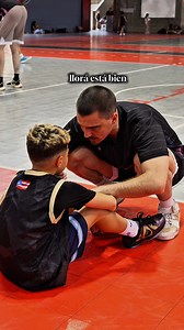 312K views · 10K reactions | Abro pregunta: 易 Acaso proteger y contener a los chicos es victimizarlos? Darles la razón? y que se retiren? o es desafiarlos y empoderarlos en los momentos difíciles? | FLOW GAME Basketball | Facebook