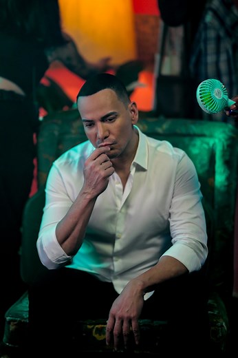 Así se vivió el #BehindTheScenes del video oficial de #LaVidaDeUnArtista 📹Gracias a todo el equipo de trabajo por este gran proyecto y gracias por su apoyo ❤️ Si están viendo este video, no olviden subir una foto o video a sus historias y etiquetarme. #VM30 #30AñosVictorManuelle #VictorManuelle #Salsa | Víctor Manuelle