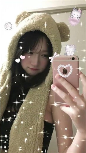 I've compiled 5 GIFs that will instantly make your stories cuter on Instagram! 🎀✨
