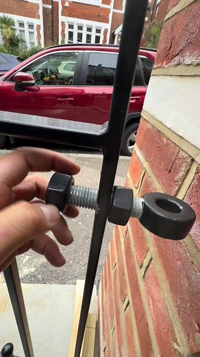 Fitting a bespoke gate. | Scott the Builder