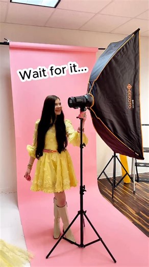 Comment LIGHT and I’ll DM you the link! 💡 These modifiers pop open and close in seconds with zero assembly. ✅ No annoying poles ✅ No stuffing a modifier into your car because you don’t feel like rebuilding it later ✅ Folds completely flat for easy transport and storage The quality is on par with Godox and other popular brands, but the price is actually affordable, which makes studio lighting way more accessible. #photographyeducation #photographyeducator #photographypodcast #geekoto #godoxlight