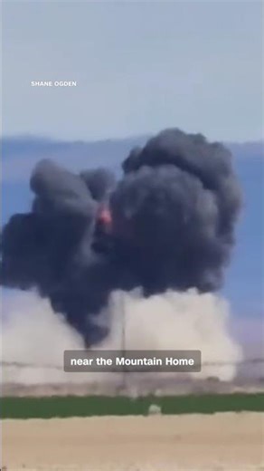 Two fighter jets collide at Idaho air show