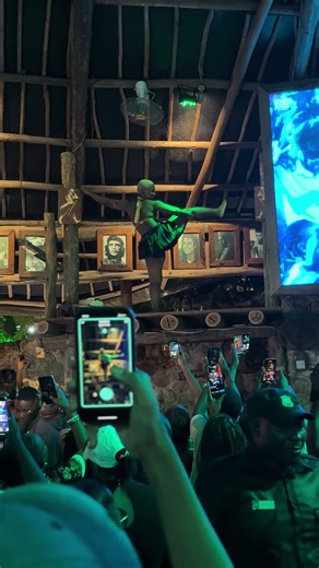 Bonge la Dada🔥 📍Samaki Samaki WE ARE THE EXPERIENCE #kweturahatupu #SamakiSamaki #LetsGo #GoodTimesOnly #SamakiExperience #SamakiMoments #WeekendFeels #JuaLileee #ChillAndUnwind #SamakiCulture