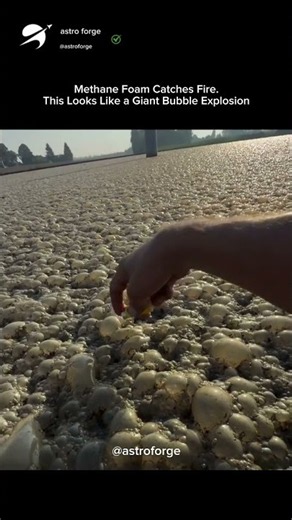 What Happens When Methane Meets Fire? 😱🫧🔥