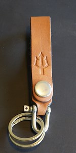 Personalized Veg Tan Leather Keychain, Handmade Shackle Key Ring - Etsy