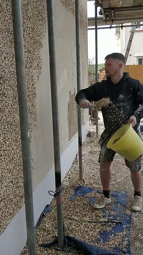 Rending. dry dash. Parex render systems