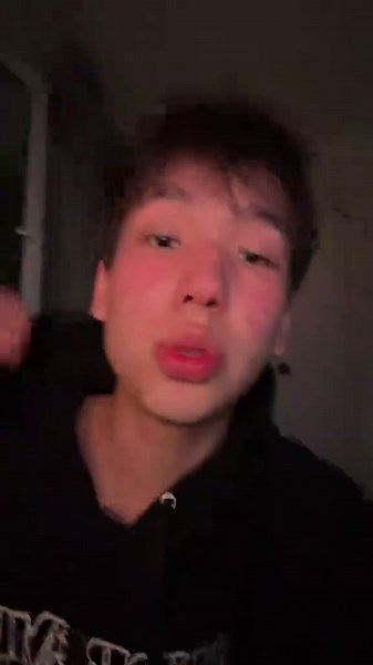 abl667 (@abl.hp8)’s videos with Originalton - macbook_music