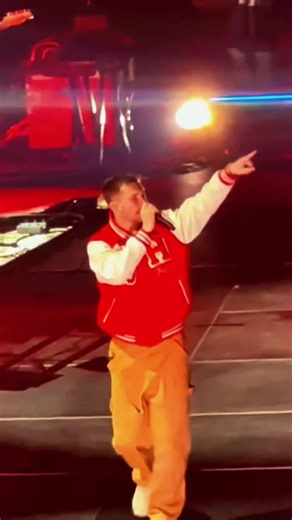 Hulvey at Winter Jam in Pittsburgh on 2/28/26.@Winter Jam @Hulvey #fyp #foryoupage #winterjam #ppgpaintsarena #hulvey