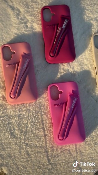 CASE RHODE LIP💋| IG: Curiotica_pb Pregunta por el modelo que necesitas 😍. Medios de pago: Previo depósito o transferencia Pago contra entrega Pago con tarjeta de crédito 💳 #fypシ゚ #curioticapb #tendencia #guatemala🇬🇹 #rhode #girls #caseiphone #❤️
