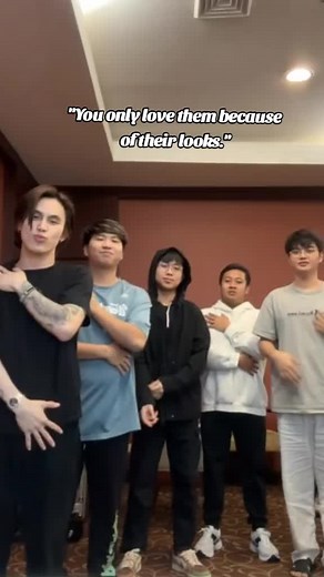 Too cute not to post huhu, sarap niyo ibulsa lahat at gawing keychain😫🫶 #aurora #edward #renejay #wise #domeng #yue #demonkite #fyp #tiktokfypシ #fypシ゚viraltiktok @edwardwardz @rora.yue @Renejay @Wise @rora.domengg @demonkitee