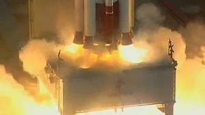 Indian rocket lifts off with record 104 satellites aboard