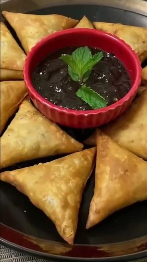 How to Fold a Perfect Samosa| Samosa Folding Tutorial | Ramadan Recipes