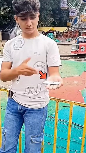 How to make a shooting cards 🃏 rubberband gun trick, easy magic revealed #tricks #shorts