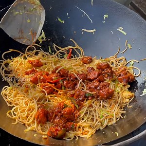 Street Side Chicken Manchurian Noodles | Street Food