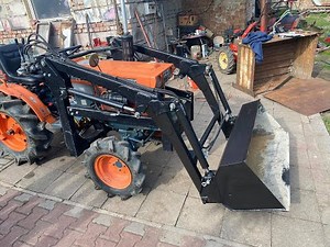 Kubota B7001 Front Loader