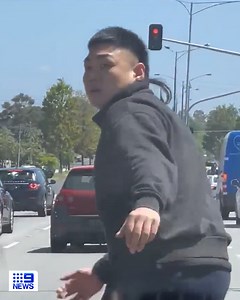 245K views · 4.2K reactions | Shocking video shows an enraged driver aggressively skipping towards another motorist on a highway in Melbourne's east, before having the fright of his life. #9News | WATCH LIVE 6pm | 9 News Adelaide | Facebook