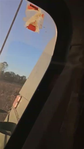 Shelling corn with a combine from the 90's