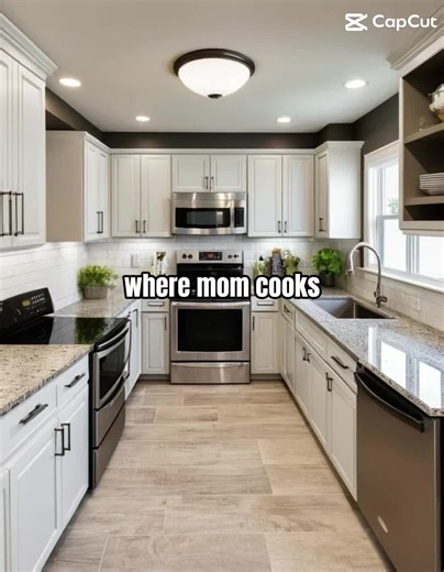 They cook meals. I cook XP. 😤 #RoguesDenOnly #SkillerLife #OSRSCookingCape #osrs #runescape