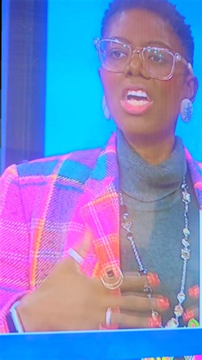 SHORT HAIR LIFE!! ✂️✂️ #haircuts #fall #haircutsforblackwomen #newseason #shorthairlife #stayflystyle | StayFly Style Studio | Facebook