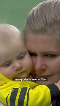 YB-Meisterfeier mit Champagner und Sohn der Trainerin 👶🍾| SRF Sport