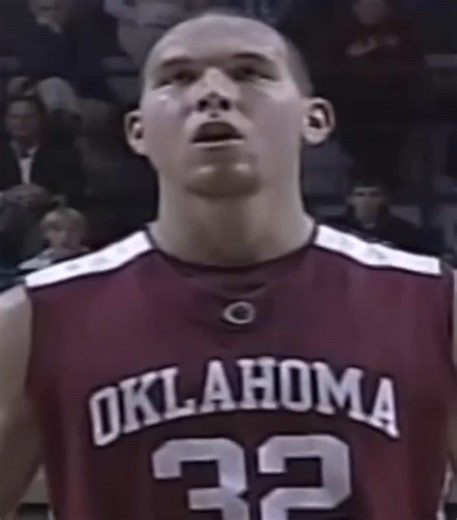 THROWBACK THURSDAY Taylor Griffin Oklahoma (2005-09) 🔥🔥 The Oklahoma City, OK native helped lead Oklahoma to an Elite Eight appearance his senior season Griffin helped lead Oklahoma Christian School to 2 State Championships in high school and was the #1 ranked recruit in the state of Oklahoma (top 150 ranked recruit in the country) He went on to be picked second round (#48 overall) in the 2009 NBA Draft and won a D-League Championship with the Santa Cruz Warriors in 2015 Oklahoma Legend 💯