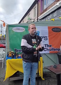 262K views · 9K reactions | This is absolutely beautiful. Dublin singer Dean Arthur Forrester singing for Ukrainian soldiers and freedom fighters everywhere, outside Pip's Cafe and Deli Crumlin #standwithukriane  | Dublin Gaelic Fans | Facebook