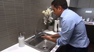 Dr. Sanjay Gupta shows the proper way to wash your hands