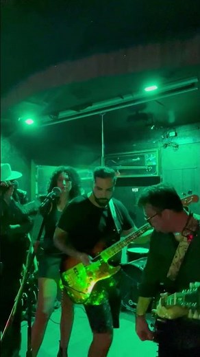 Red Hot Chili Peppers - Aeroplane #livemusic