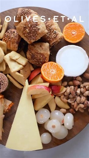 ✨ Boxing Day, the Olives Et Al Way ✨ The roast had its moment. Now it’s time to graze. A Boxing Day board piled high with great cheese, smoky Reganas, sharp pickles, and — of course — bowls of properly marinated Olives Et Al olives. No rules, no rush, just good flavours and plenty to go back for. Put it all on the table, let everyone help themselves, and enjoy the easiest hosting of the year. Because Boxing Day is made for grazing. #OlivesEtAl #BoxingDayGrazing #GrazingBoard #CheeseBoard #Pickle