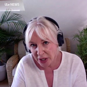 2.3K views | Mental health minister Nadine Dorries tells Sameena Ali Khan that MPs need to 'set an example' in the way they use social media. See more on our special programme on mental health at ITV Central at 6pm | ITV Central | Facebook