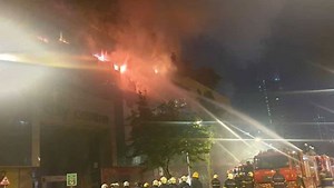 2 firemen injured, 3,500 people evacuated following Mumbai mall fire
