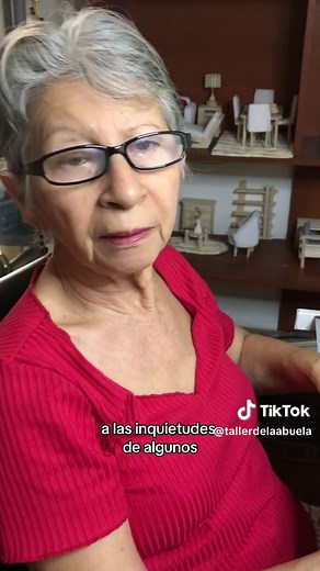 Cómo hacer muebles de cartón en miniatura