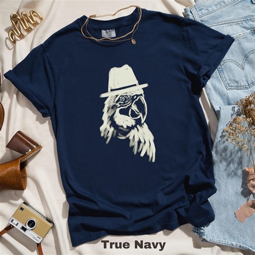 Parrot T-shirt, Bird Lover Shirt, Animal Tee, Quirky Top, Graphic T-shirt, Parrot in Hat T-shirt - Etsy