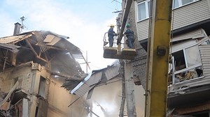 297K views · 6.7K reactions | "На пятом этаже муж, жена и ребенок –...