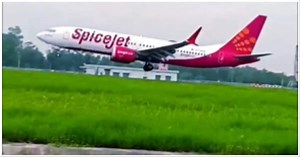 കോഴിക്കോട്-ജിദ്ദ സ്പൈസ് ജെറ്റ് വിമാനത്തില്‍ രണ്ട് വയസായ കുഞ്ഞിന് സീറ്റ് നല്‍കിയില്ല;  പരാതി നൽകി യുവതി