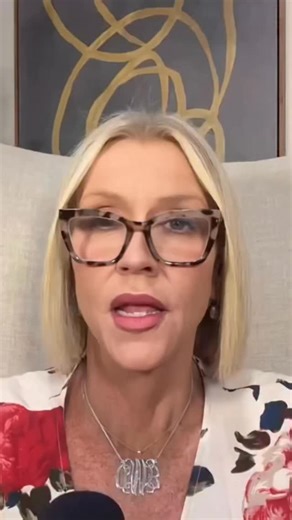 Jill Wise Narcissistic Abuse Recovery Coach on Instagram: "People Don’t Understand Narcissistic Abuse If you’re struggling with issues associated with Narcissistic Abuse, and you’re interested in coaching sessions with me, now is a great time to sign up!! I’m running a Holiday Sale on my coaching packages, for info see below and visit my website linked in bio. Sometimes getting the help from a professional who has lived through it is a necessary step to heal. 🎄 HOLIDAY COACHING SALE ✨ 10% off m