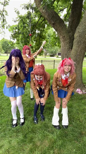 just hanging around yknow? 😊 @pugsandfreedom @Kat !! || 🚦🏜️ @vi #sayoriddlc #yuriddlc #natsukiddlc #monikaddlc #cosplay