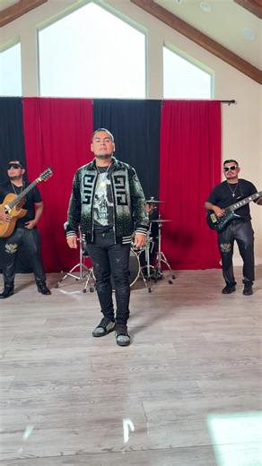 Estamos listos con mis hermanos para grabar el siguiente video musical de la siguiente canción😱
