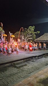 Kecak Dance, Cak Cak Cak Cak, sans instruments gamelan et Musiques | Bali Guide Francophone