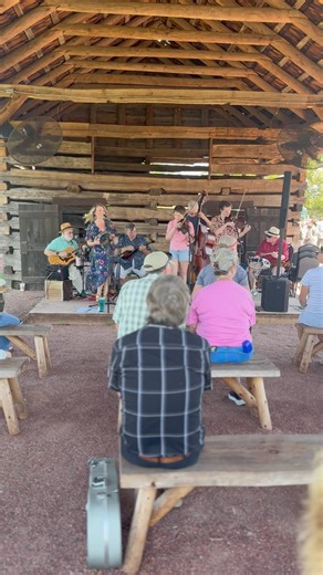 Mulberry Jam and Amber Rae Dunn are live at the Settlement Pavilion! Join them for a community jam session at 2:15 p.m. Reminder: you receive free admission today if you’re bringing an instrument for the jam session. | Discovery Park of America