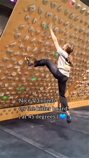 V3 on the kilter boardddd 💙 #bouldering #strong #shortvideos #climbing #youtube #youtubeshorts #fyp